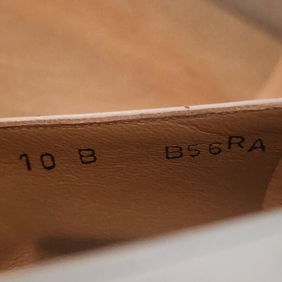 Salvatore Ferragamo Womens Low Pump Heel Square Toe Leather White Beige Size 10B - Picture 11 of 12